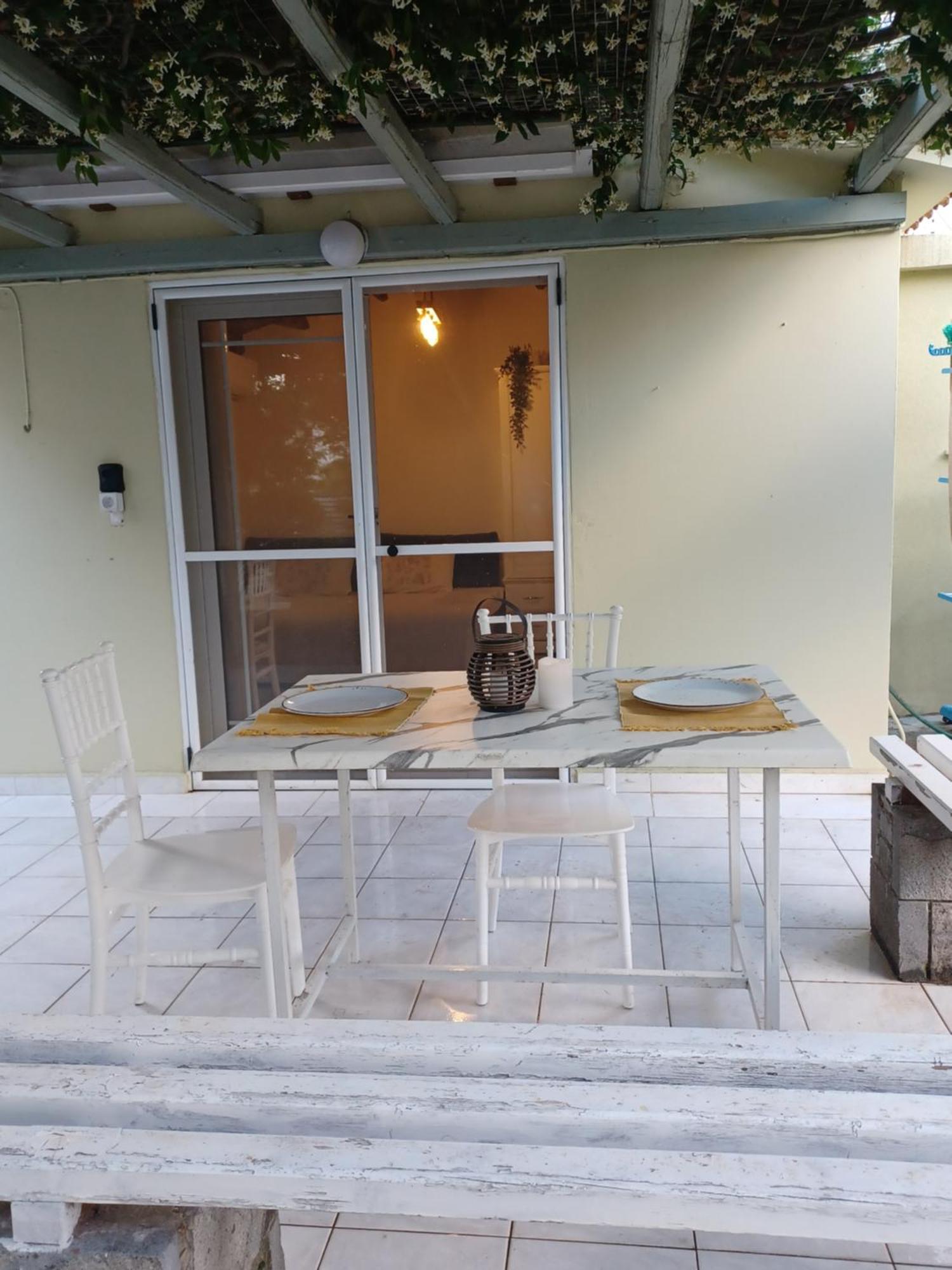 Little With Garden Διαμέρισμα
